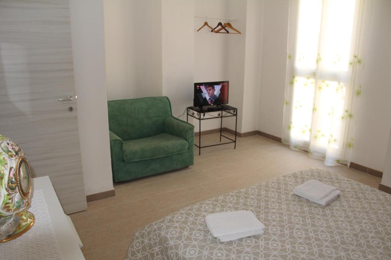 Cataldi'S Rooms Noto Exterior foto
