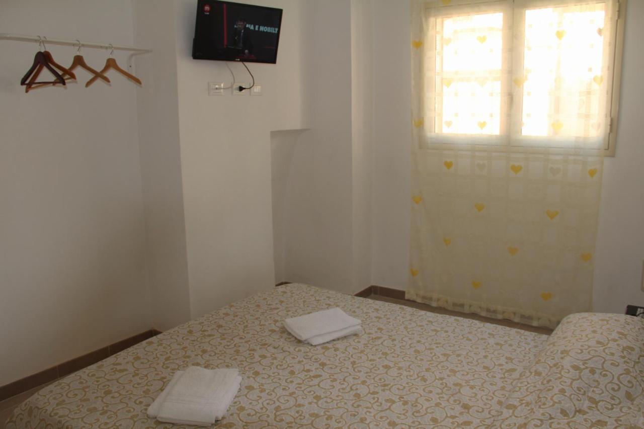 Cataldi'S Rooms Noto Exterior foto