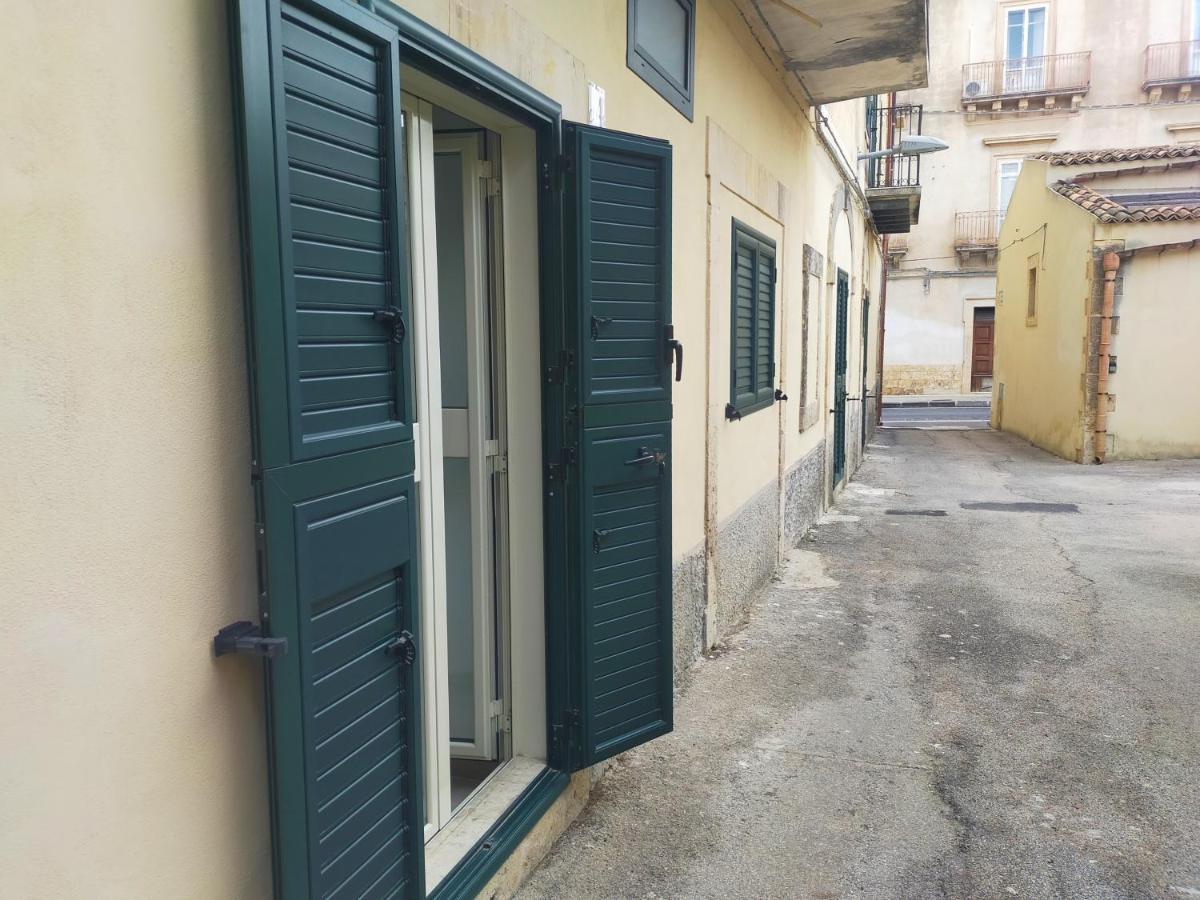 Cataldi'S Rooms Noto Exterior foto